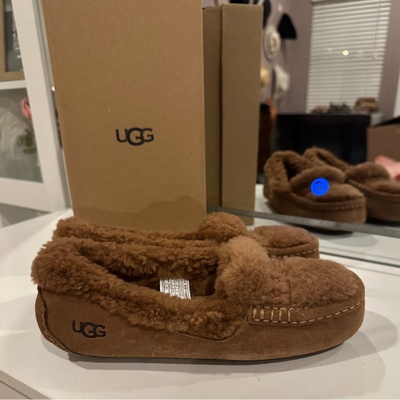 Limited edition UGG Ansley Braid Slipper - Picture 4 of 7